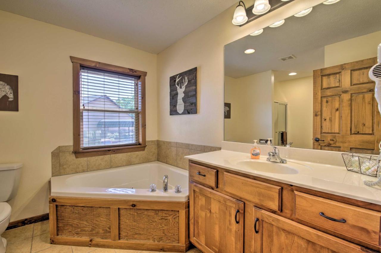 Cozy Rustic River Lodge Family Retreat Near Sdc! Branson Eksteriør bilde